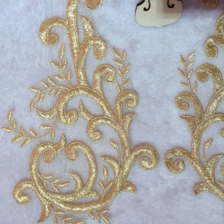 1 Paar goldene Spitzenapplikationen, Blumen-Patch, Nähbesatz, Hochzeitsdekoration, Spitzenstoff – Detail 4
