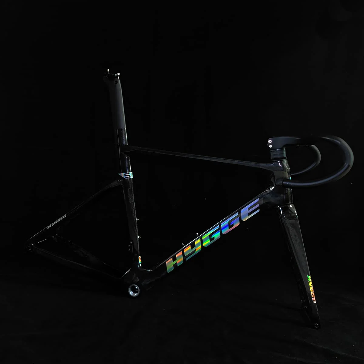 HYGGE エアロダイナミック EPS 成形カーボンフレーム MODEL S CARBON