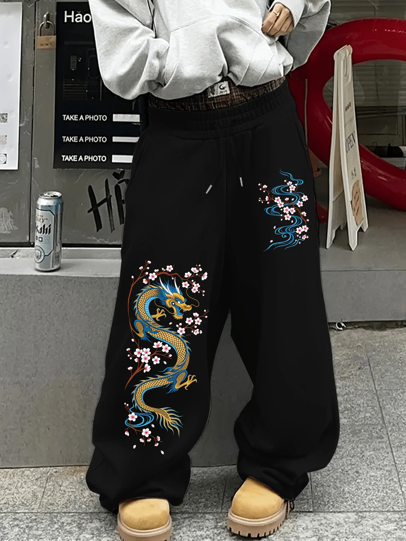 Men's Autumn Dragon Print Straight-Leg Fleece Sweatpants Casual Stylish and Versatile Suitable for Sports and Daily Wear