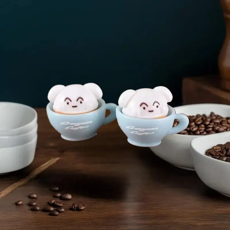 素晴らしい子犬の雪の上のコーヒーマグカップ10個セット - ドールハウスやごっこ遊び用のミニチュアモデル