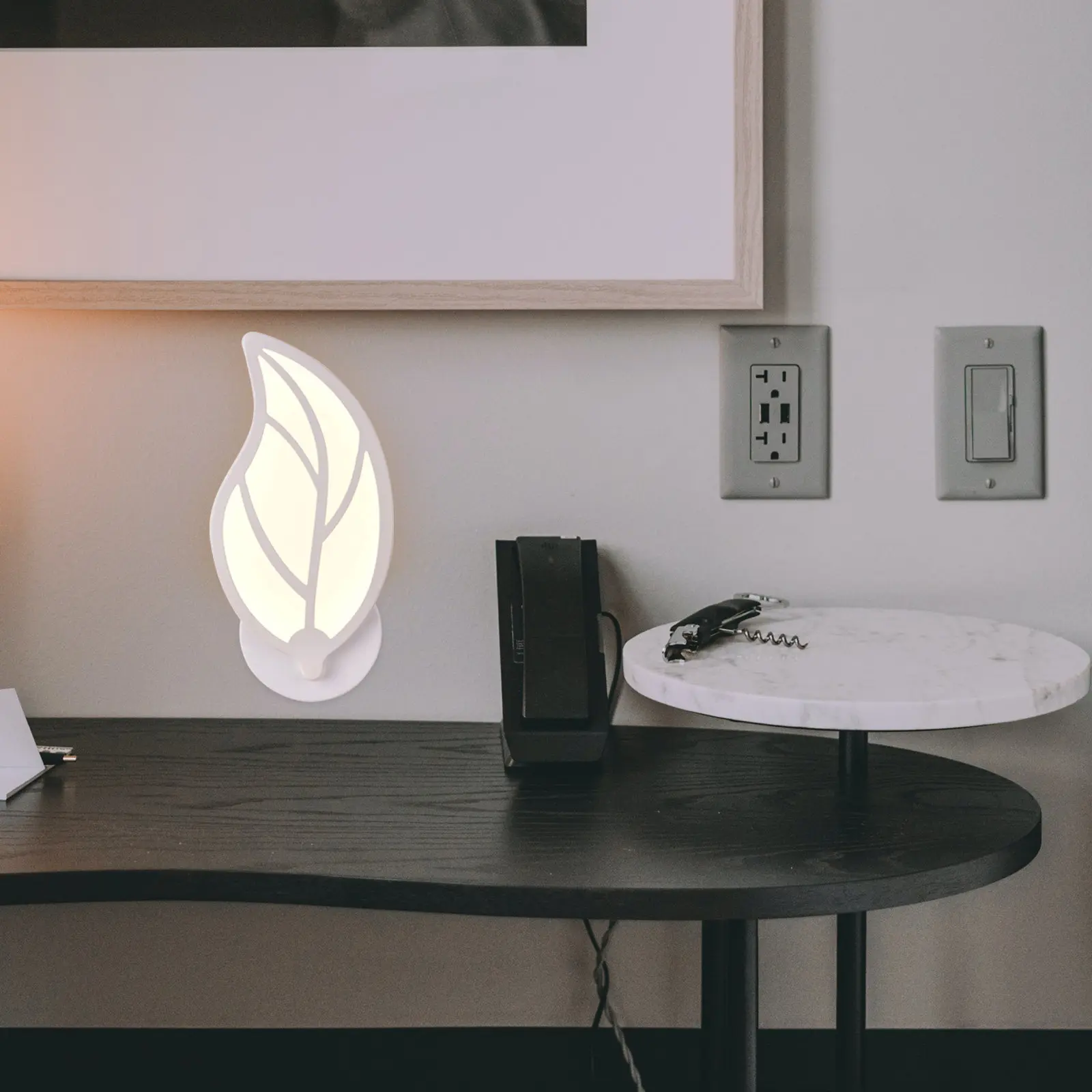 1Pcs Wall Lamp Leaf Shaped Design Simple Style Indoor Wall Light Bedside Light Decorative Lighting Leaf Shaped Lamp