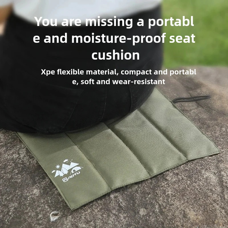 Portable waterproof picnic mat, moisture-proof mat, camping thickened outdoor beach travel folding small cushion