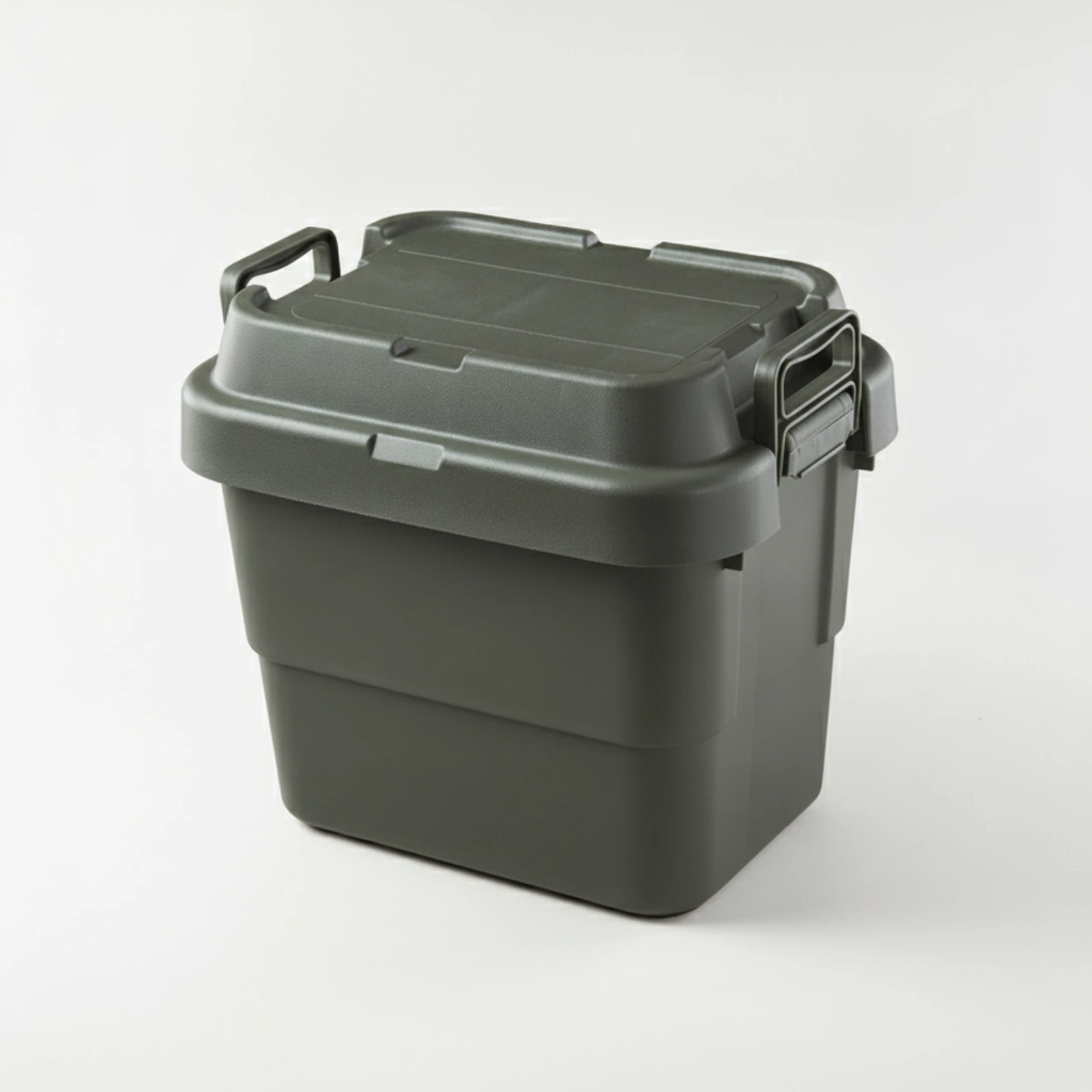 Plastic Storage Box with Lid Compact Storage Box with Lid Wipe-Clean Hard-Shell for Campers, Car Trunk, Camping