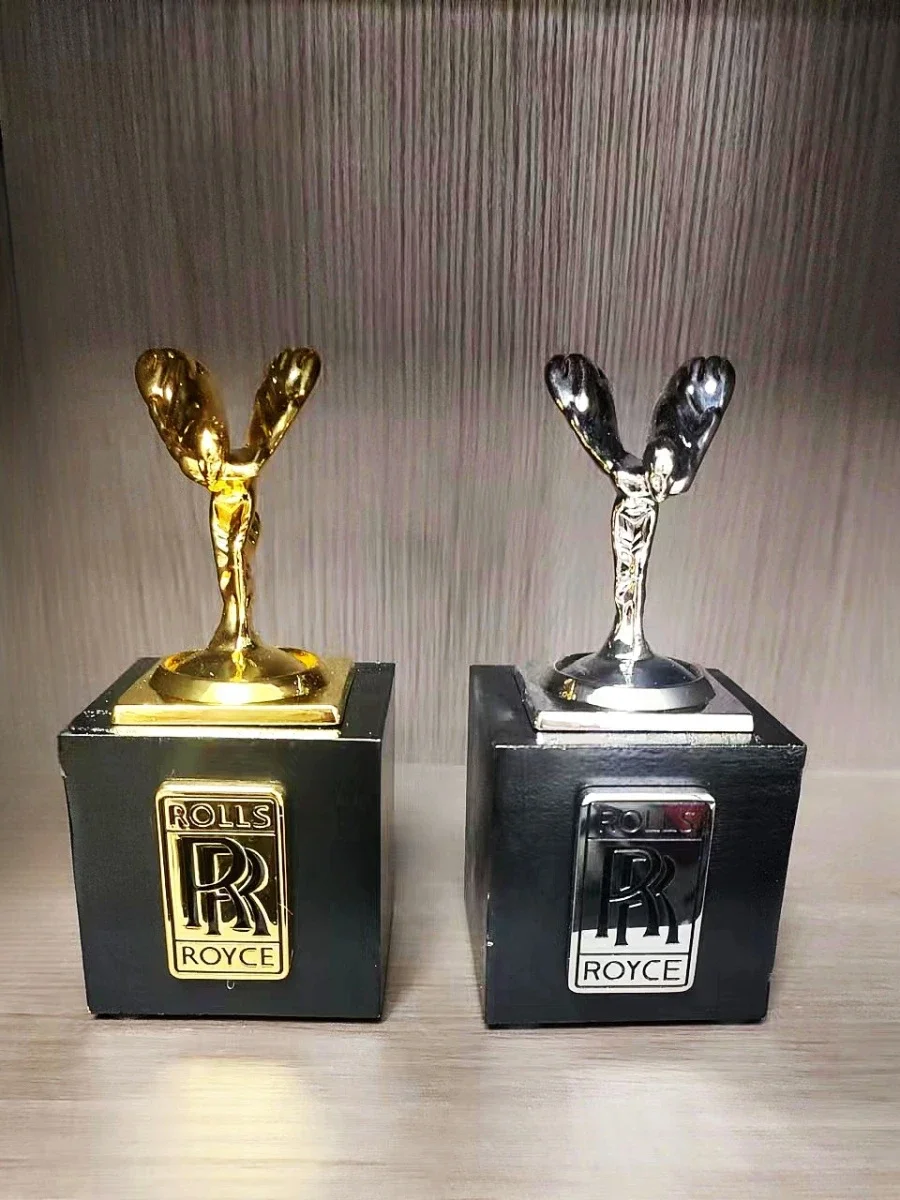 R Logo Little Gold Man and B Logo Wings Decoration High-End Home Living Room and Sample Room Car Shop Simple Decoration