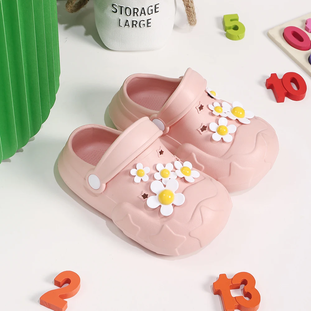 Scarpe da giardino per bambini sandali New Cartoon Cute Boys Girls Baby Hole Slipper Summer Baby antiscivolo Soft Sole Kids Beach