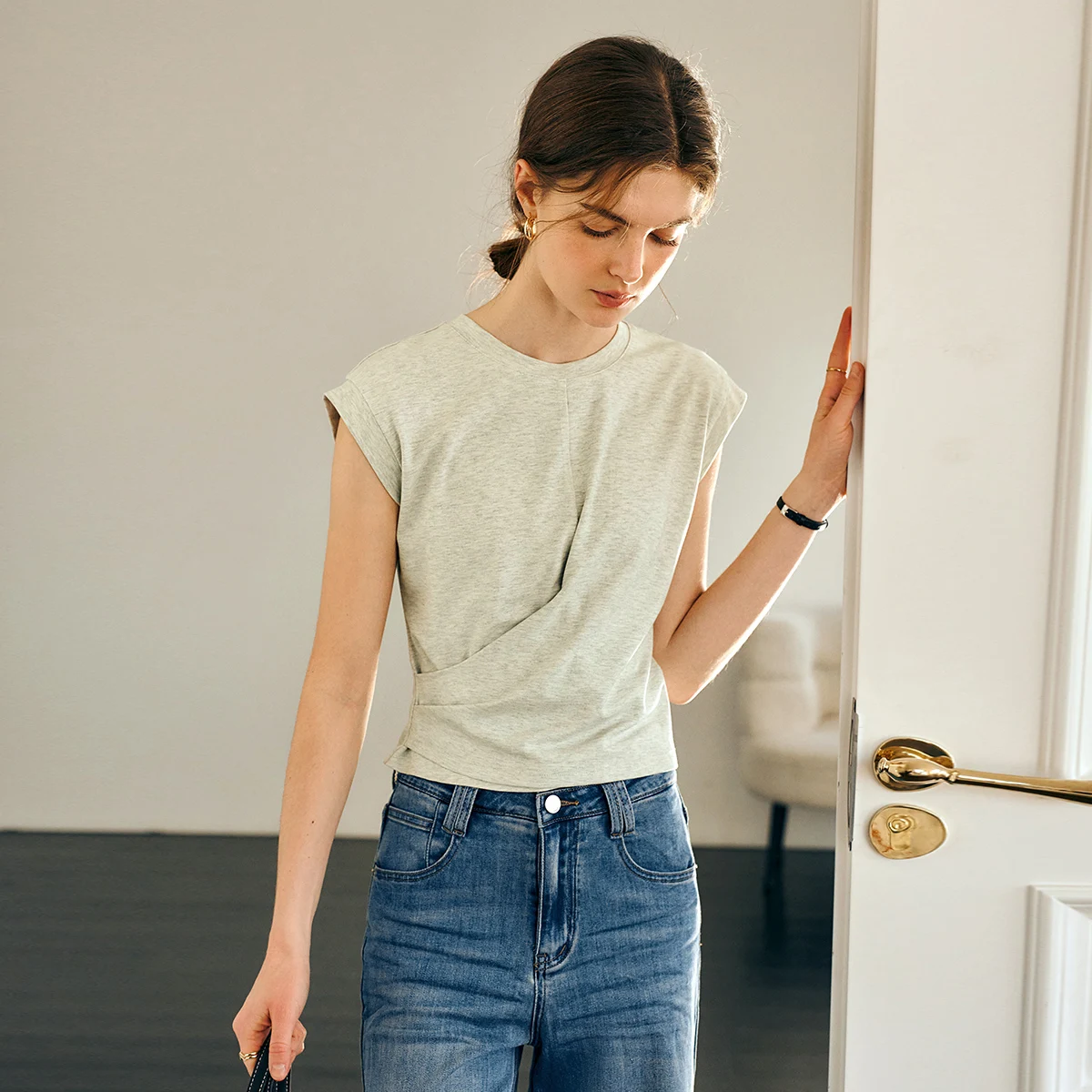 OLrain Vrouwen Onregelmatige T-shirt 2025, Mode Slim Fit O-hals Effen Plooien Gebreide Tees Kantoor Dame Vrouw Zomerkleding O57XT96635