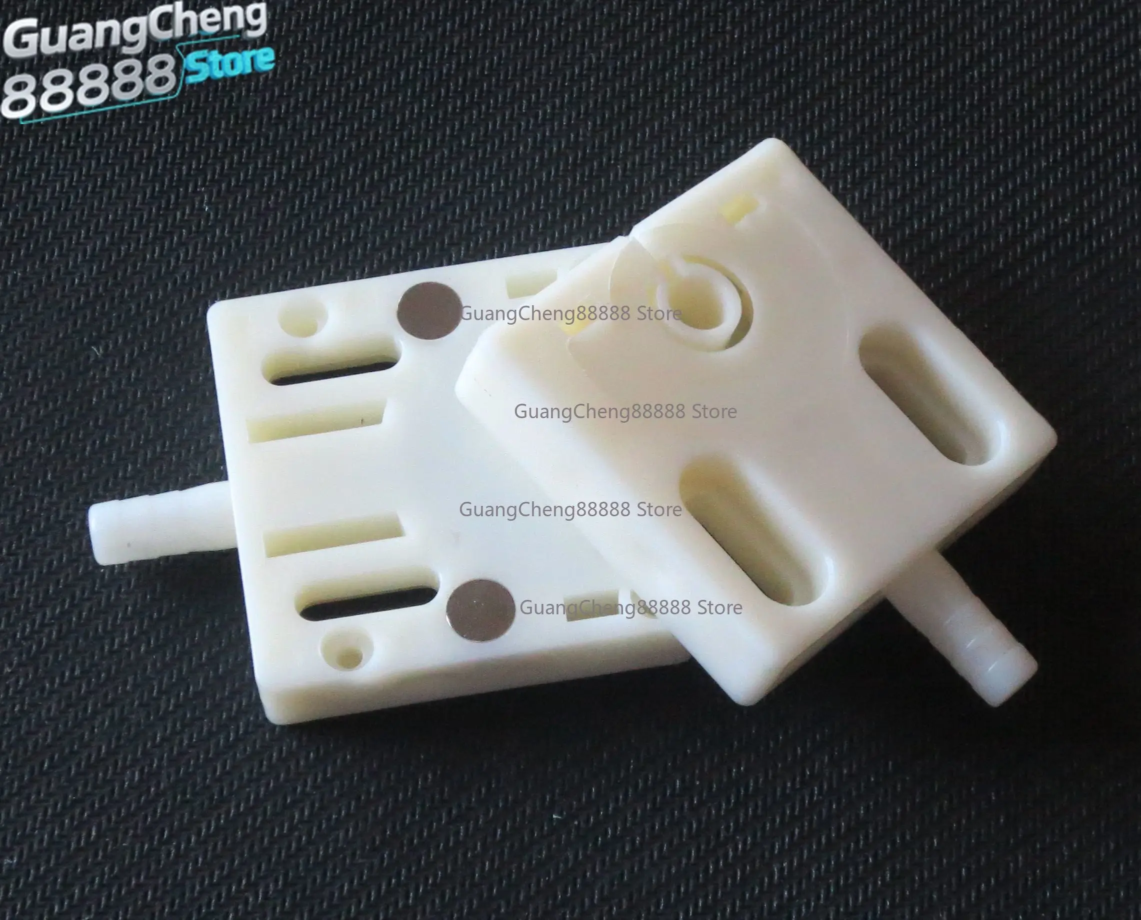 Wire Cutting Accessories, Wire Cutting Water Spray Board 50 * 50 with Strong Magnetic Water Board, Center Hole Distance 30