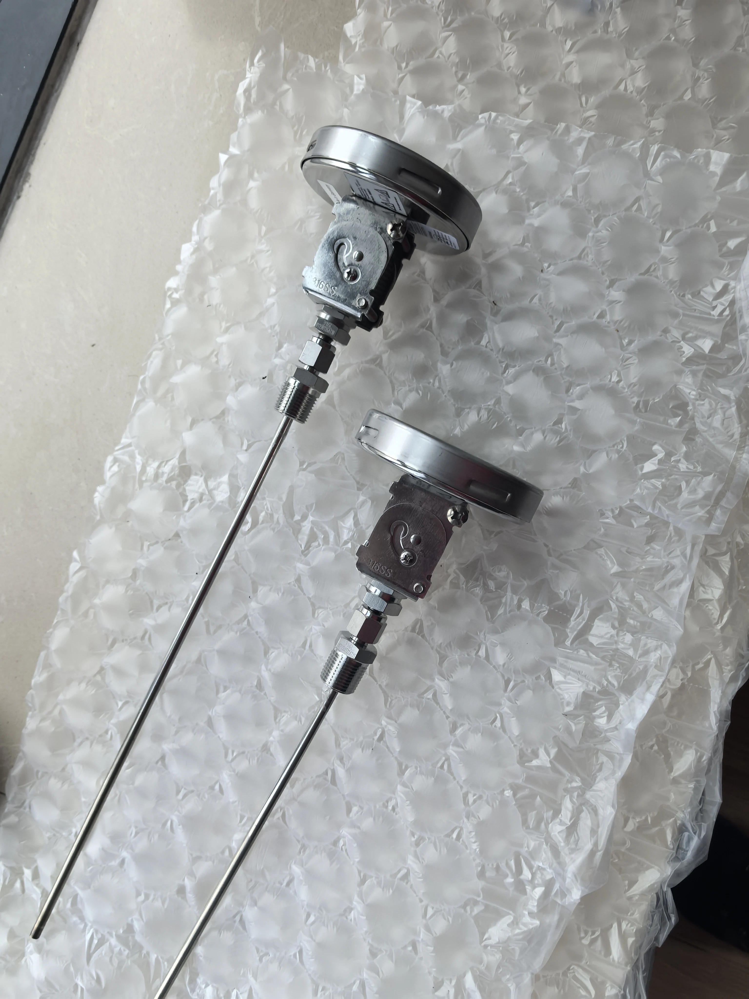 مقياس حرارة صناعي من سلسلة ثنائية المعدن عالي الجودة لمستشعر درجة حرارة Aschroft لزيت المحولات WIKA