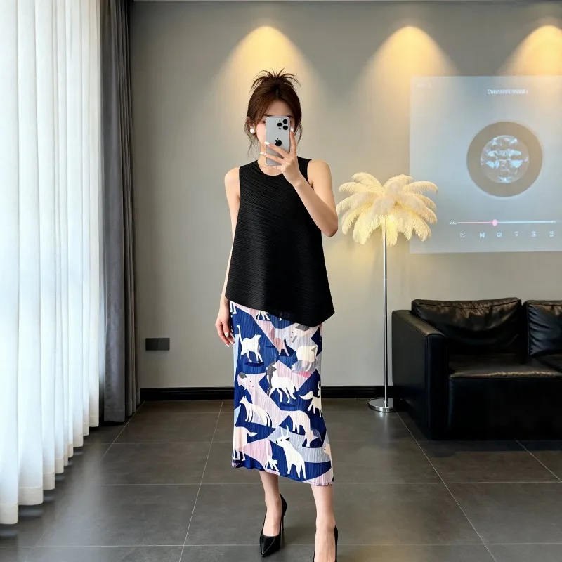 Miyake Pleated 2026 Japanese Abstract Animal Pleated Skirt Elastic Waist Draped Straight Long Skirt Spring Summer New Niche