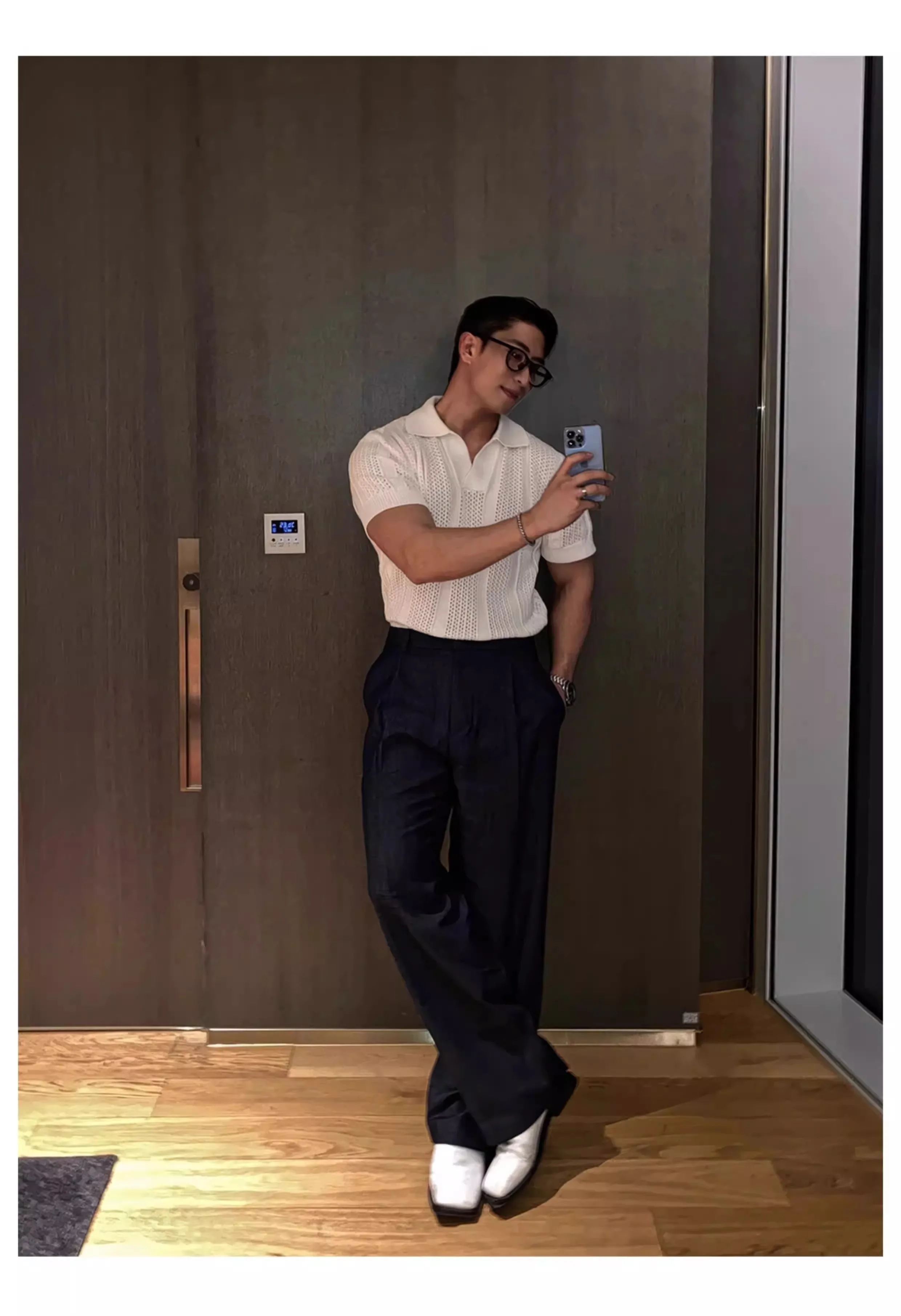 Camisa polo masculina - detalhe