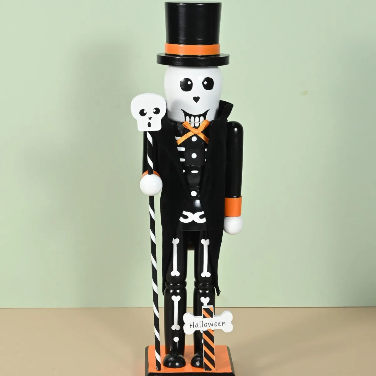 

Halloween Nutcracker Soldier Solid Wooden Hand-Painted Decorative Statue For Table Shelf Display Halloween Party Supplies