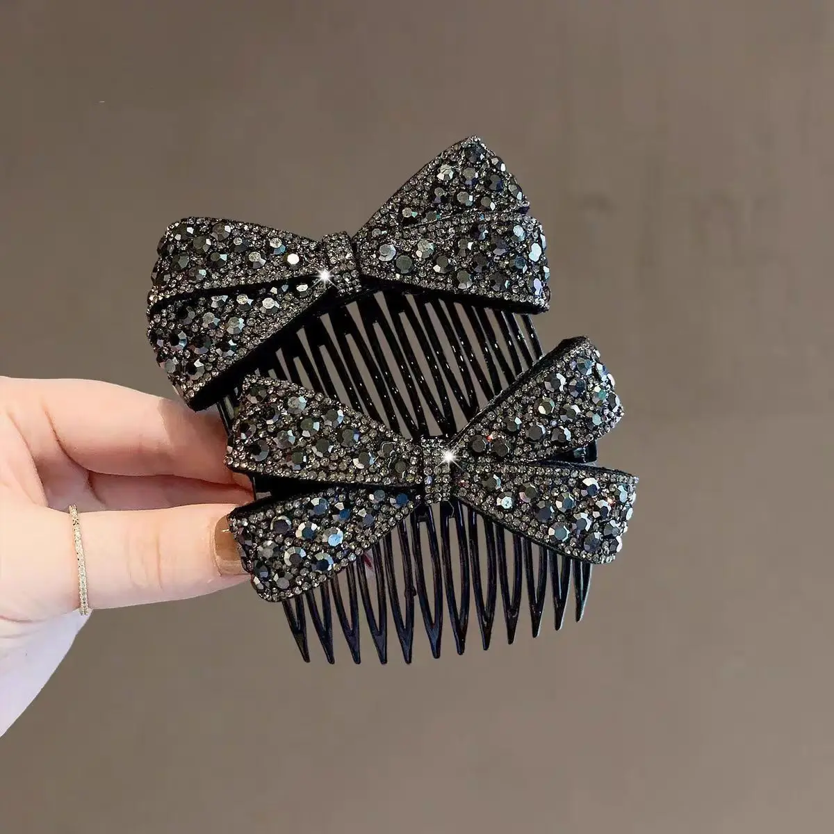 Rhinestone Bow Bangs Upside down Comb Hairpin Female New Exquisite Flash Diamond Disc Hair Comb Premium Sense Broken Hair Card