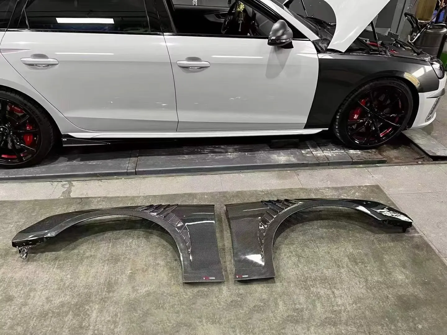 TAKD 3K Twill Carbon Weave Universal Rear Spoilers Dry Carbon Fiber Material Wheel Fenders for A4 S4 PA B9.5 B9.5 2