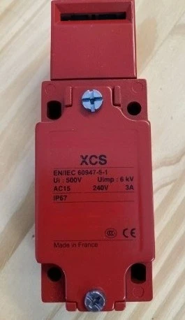 Brand New Original  XCSA502 Safety Limit Switch Controller Fast Delivery