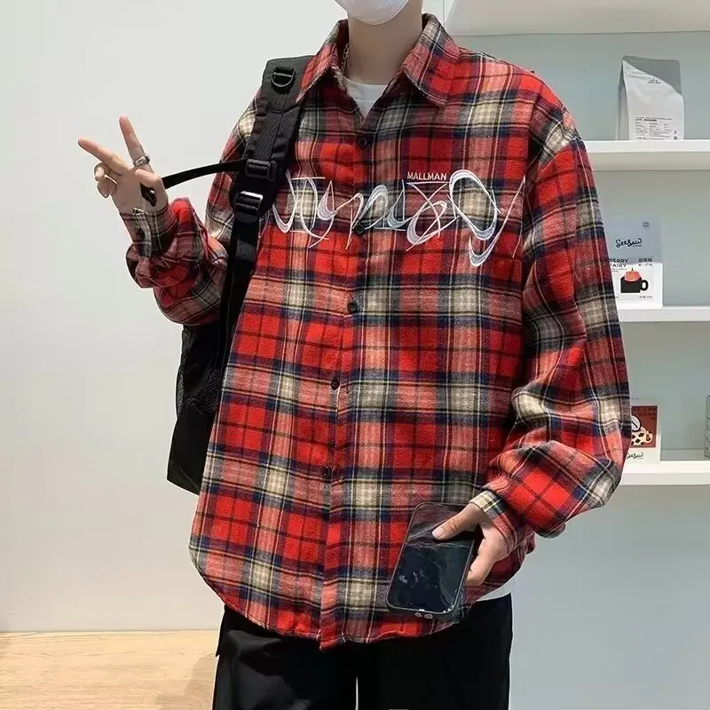 

Весенний большой размер 300, гонконгский Sle, маленький мужской топ в красную клетку в стиле ретро, повседневный топ для пар irt