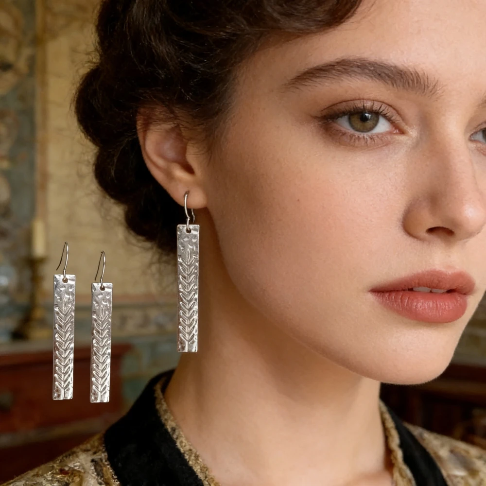 Vintage wheat ear long strip hammer silver earrings with a handmade and niche design sense, artistic style, French pastoral styl
