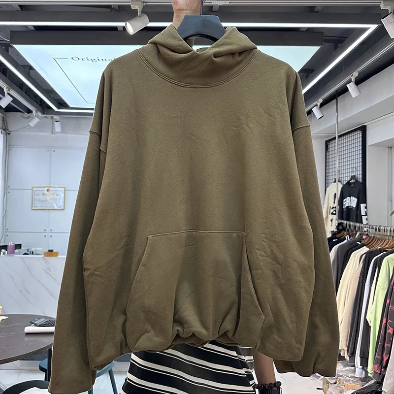 Double-collar hoodie with lantern sleeve profile