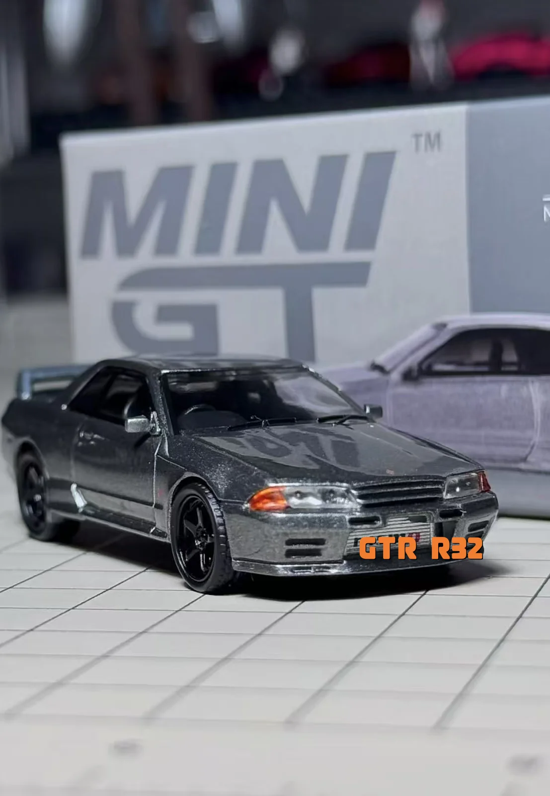 Mini GT #1024 Skyline GT-R (BNR32 CRS Version) Dark Metal Gray JDM Diecast Model Car Alloy