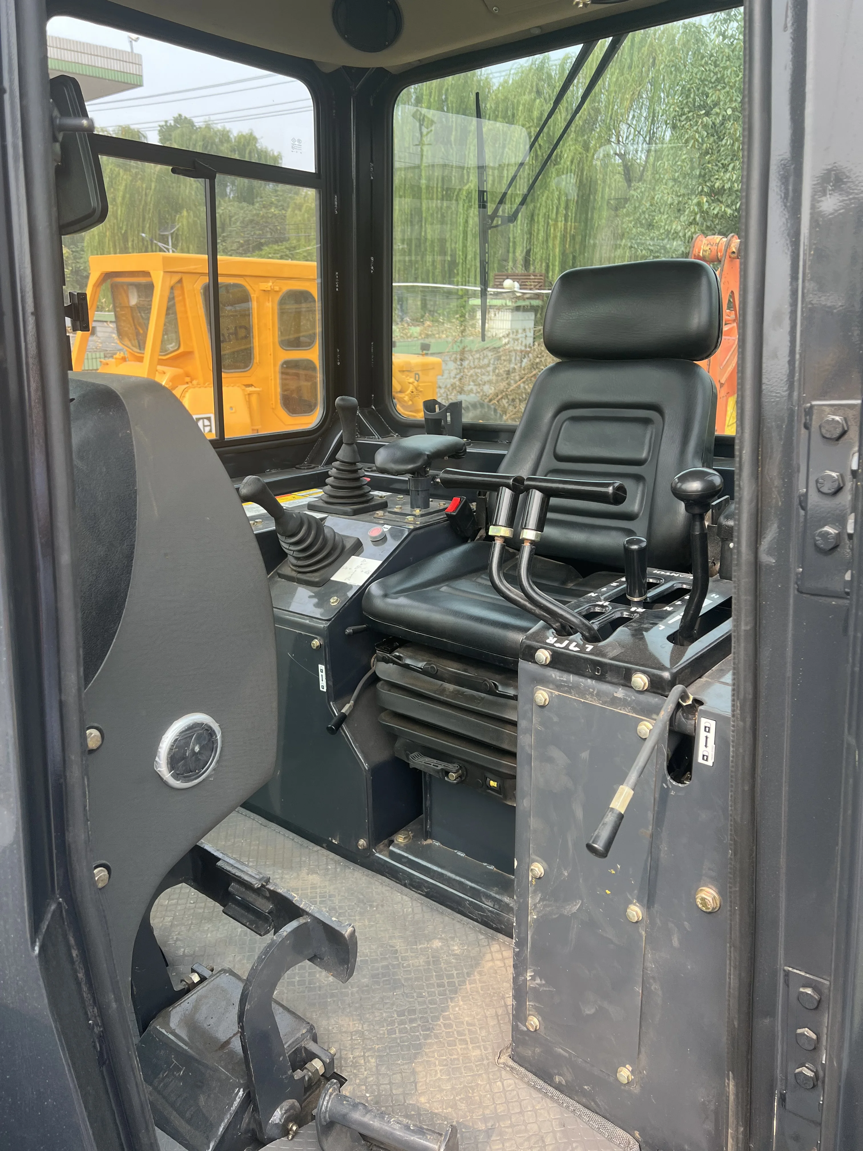 220HP Shantui SD22 Crawler Dozer 23 Ton 220HP Small Bulldozer for Sale