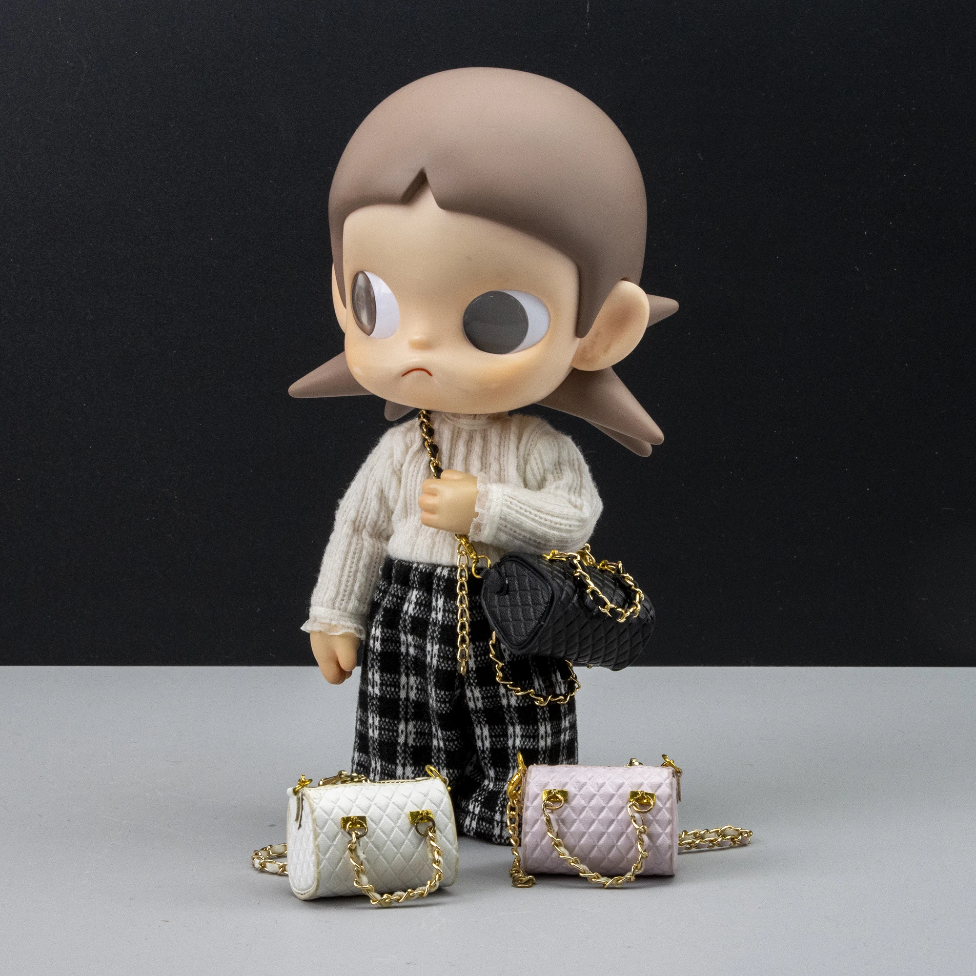 Cute Delicate Solid-Color Mini Leather Handbag for Dolls with Gold Chain Decoration Square Fashion Accessory for Toy Dolls