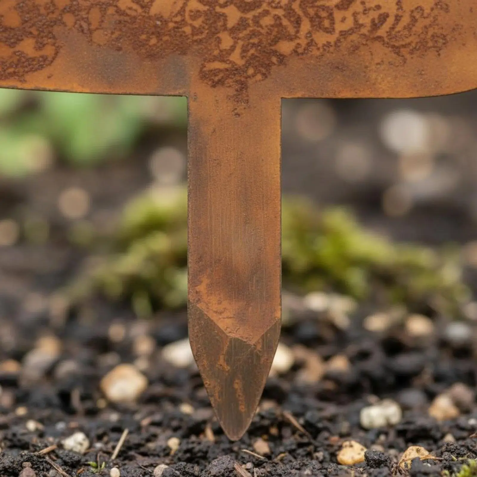 Outdoor Sculpture Rustic Iron Garden Decoration Metal Snail Silhouette Stake for Patio Yard Flower Bed Decor