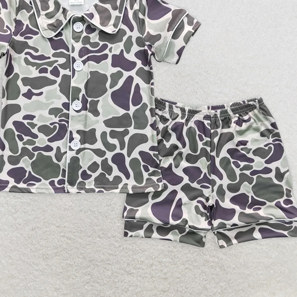 طقم قميص وسروال قصير بأزرار مموهة باللون الأخضر الفاتح للأطفال الصغار بأكمام قصيرة بيجامة صيفية مريحة تسمح بمرور الهواء للأطفال