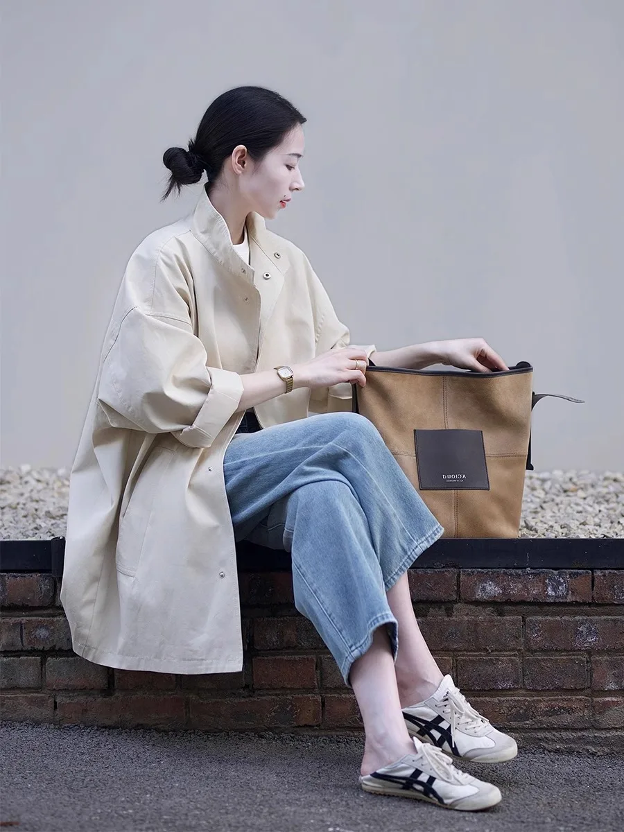 

Trench Coat Buttoned To The Top Woman Clothing Color-Blocking Wash Resort Anti-Splash Petite-Friendly Deep Laced Rainproof