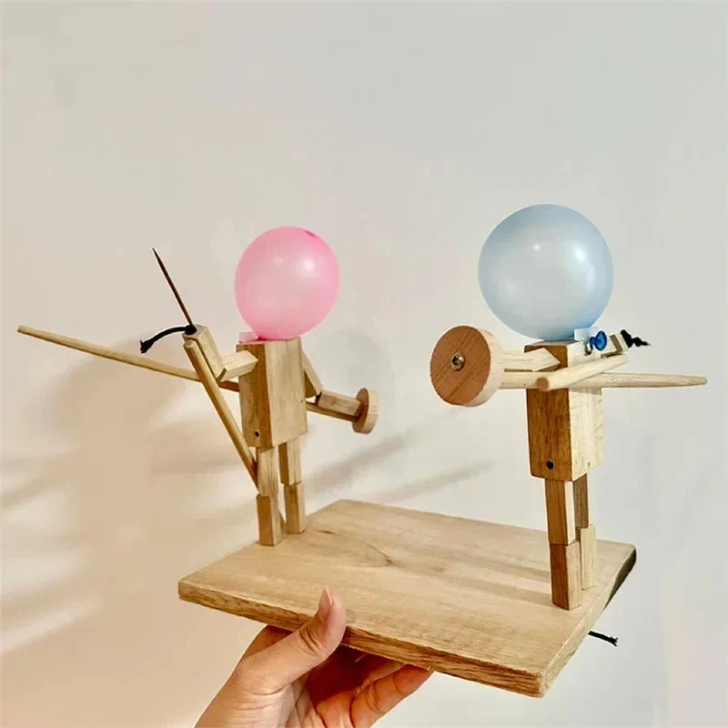 Globo de batalla de hombre de bambú con cabeza inflable, juego de fiesta de lucha de robots de madera de ritmo rápido para 2 jugadores y niños