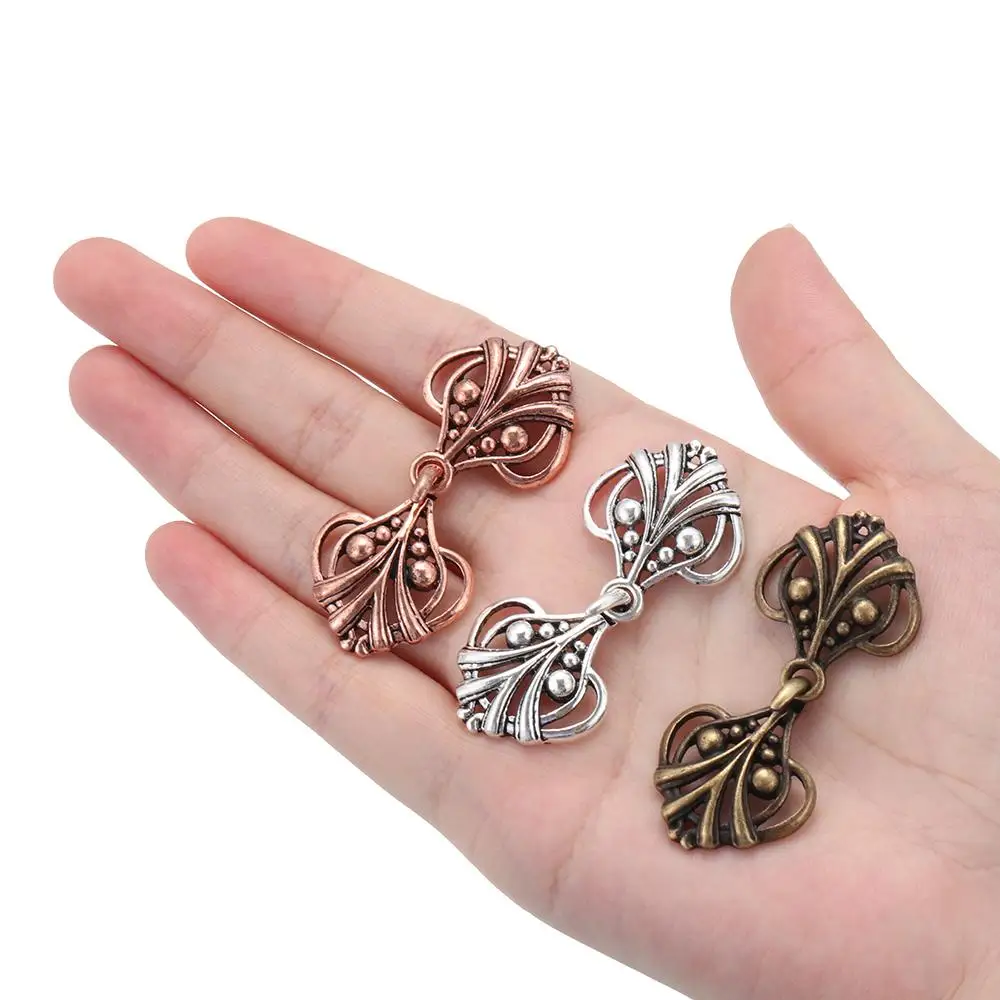 Winter Trendy DIY New Sewing Shawl Brooch Cardigan Clip Sweater Blouse Pin Clip Clasps