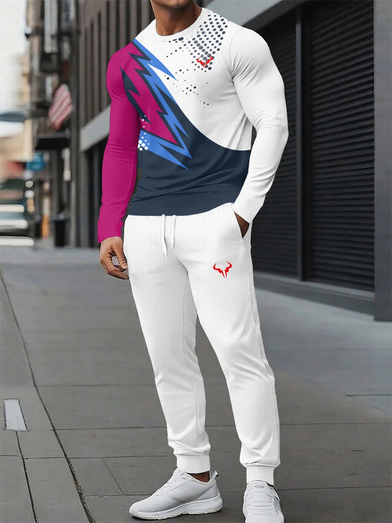 

The new men's round-neck sweatshirt set for Spring and Autumn 2025 features street fashion and comfort with 3D pattern printing