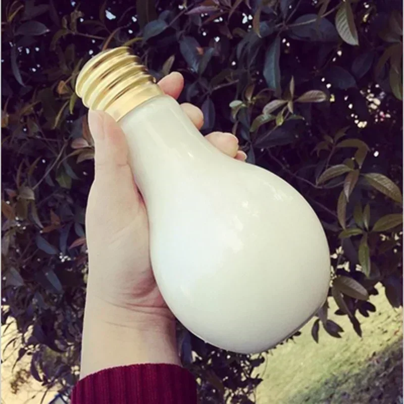 Creative Summer Bulb Water Bottle Cute Brief Fashion Cute Milk Juice Light Bulb Leak-proof Cute WaterBottle Portable Bottles