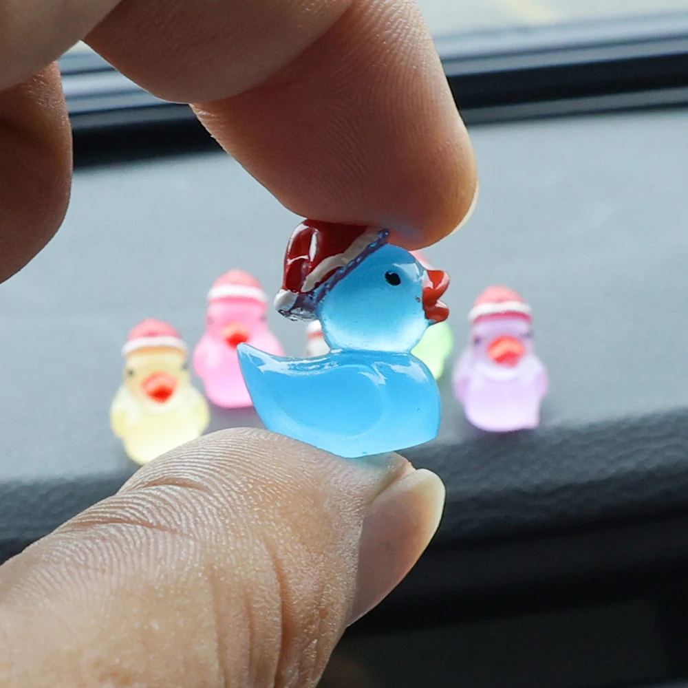 Car Christmas Duck Ornament Toys Colorful Fashion Decorations Miniature Figures Cute Auto Dashboard Gifts Interior Accessories