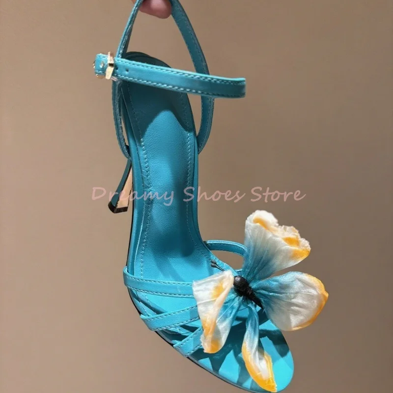 الأخضر الأزرق فراشة ديكور كريستال خنجر الصنادل النساء المفتوحة تو الكاحل حزام Slingback عالية الكعب موضة أحذية الحفلات عطلة