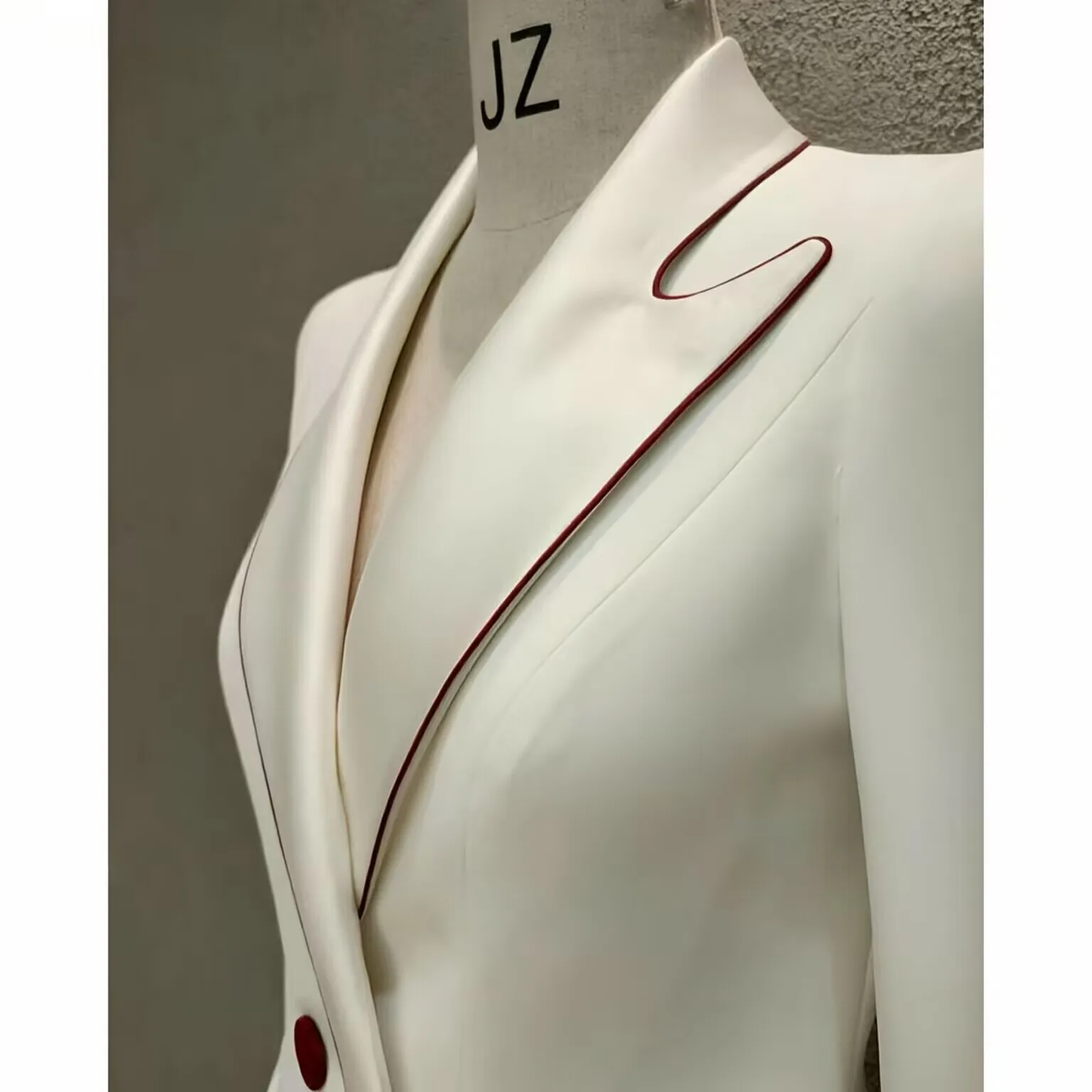 

Elegant Woman Suits For Wedding Groom Tuxedos Crystal Beading 2 Pieces Jacket Pants Prom Blazers Customized
