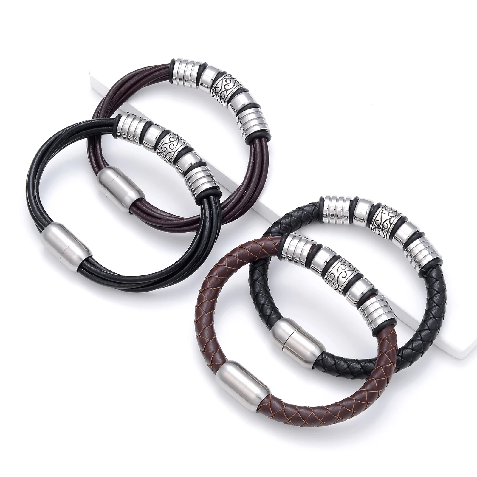 Bracciale da uomo in acciaio inossidabile speciale a 5 cerchi in stile Punk europeo e americano 5 strati e bracciale con cordino in pelle monostrato