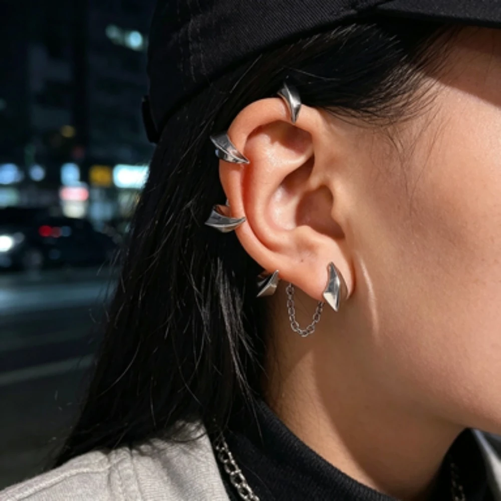 Dark Demon Sharp Teeth Ear Clip, Single Ear Cuff, Hip Hop Rock Claw Earrings, Trendy Street Jewelry for Women Girls