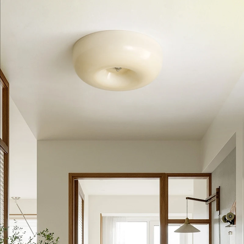 Cream style pudding ceiling light French retro bedroom living room balcony foyer study light high-end retro lighting fixtures