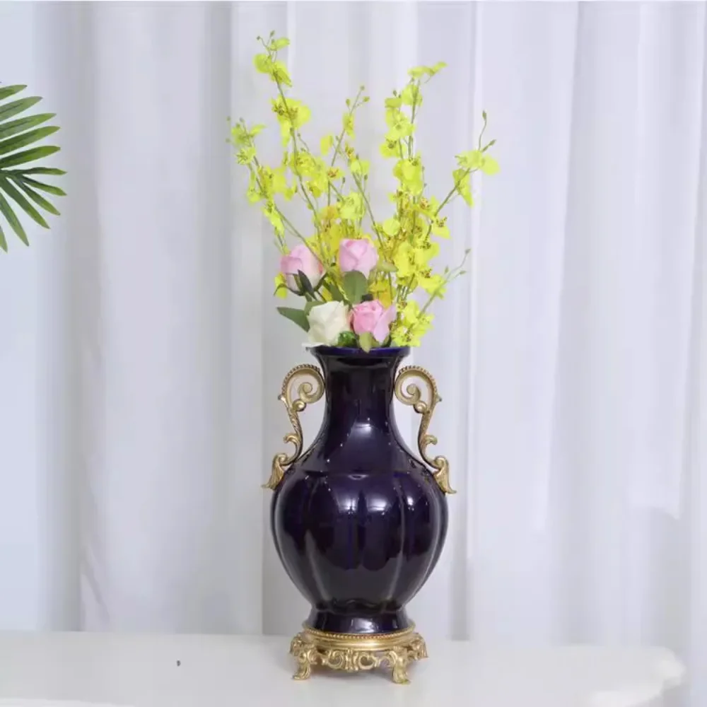 

American-style European treasures, blue-copper-clad porcelain, hand-painted ceramic vases, flowers, flower ornaments, living roo