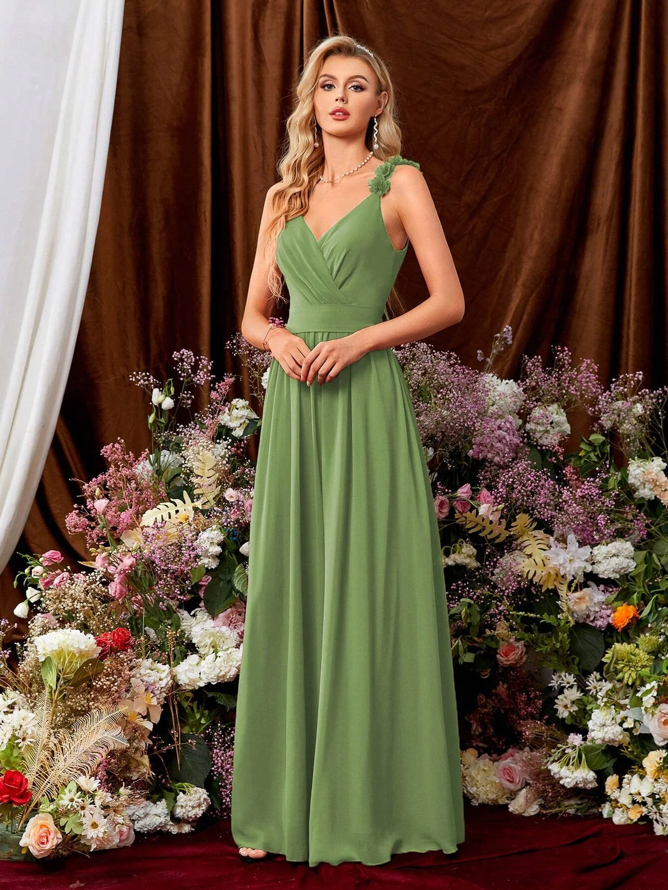 

CloverBridal Ruched Floral Straps Chiffon Plicated Detail Tie Back Bridesmaid Dresses Green Long robes invitée mariage WB9812