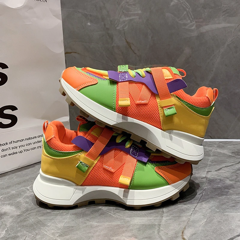 Scarpe casual alla moda alla moda da donna Nuove scarpe da ginnastica con lacci color block primaverili e autunnali con suola spessa Scarpe da pendolarismo quotidiano