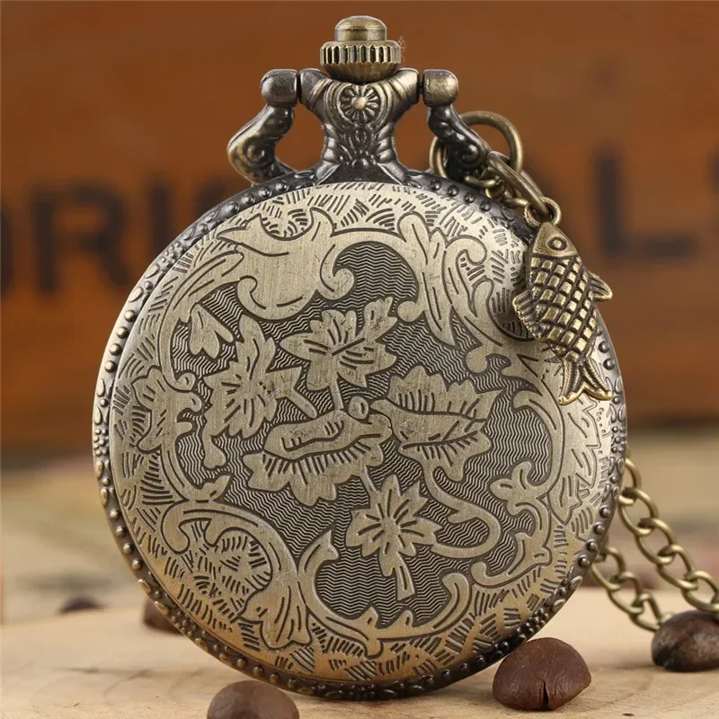 Vintage Fish Pocket Watch Full Hunter Case Arabic Number Dial Quartz Movement Clock for Men Women Necklace Chain Timepiece