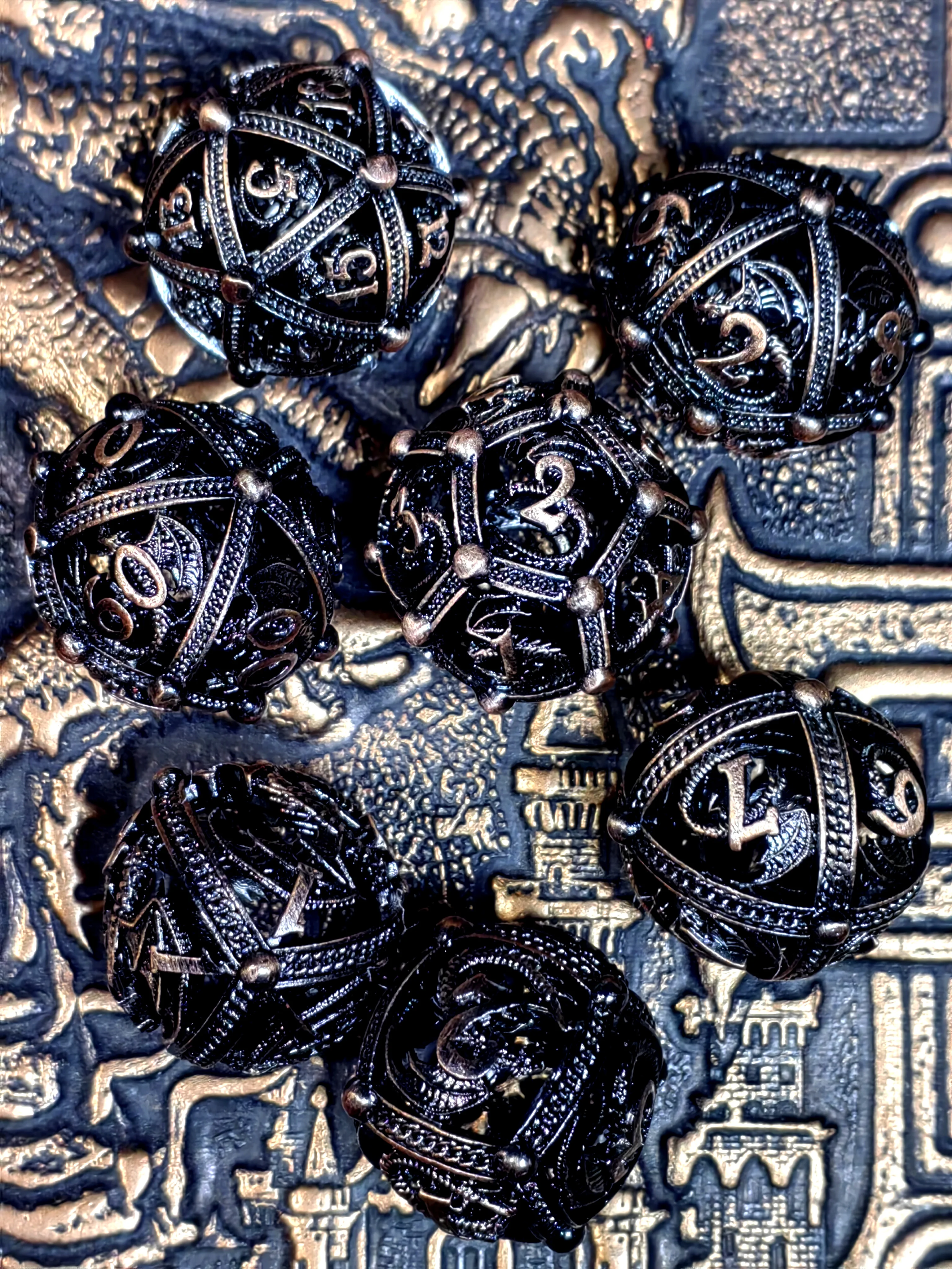 Conjunto de dados de metal DnD - Dados poliédricos com padrão de dragão de liga de zinco de 7 peças para Dungeons and Dragons RPG - Cor cobre vermelho
