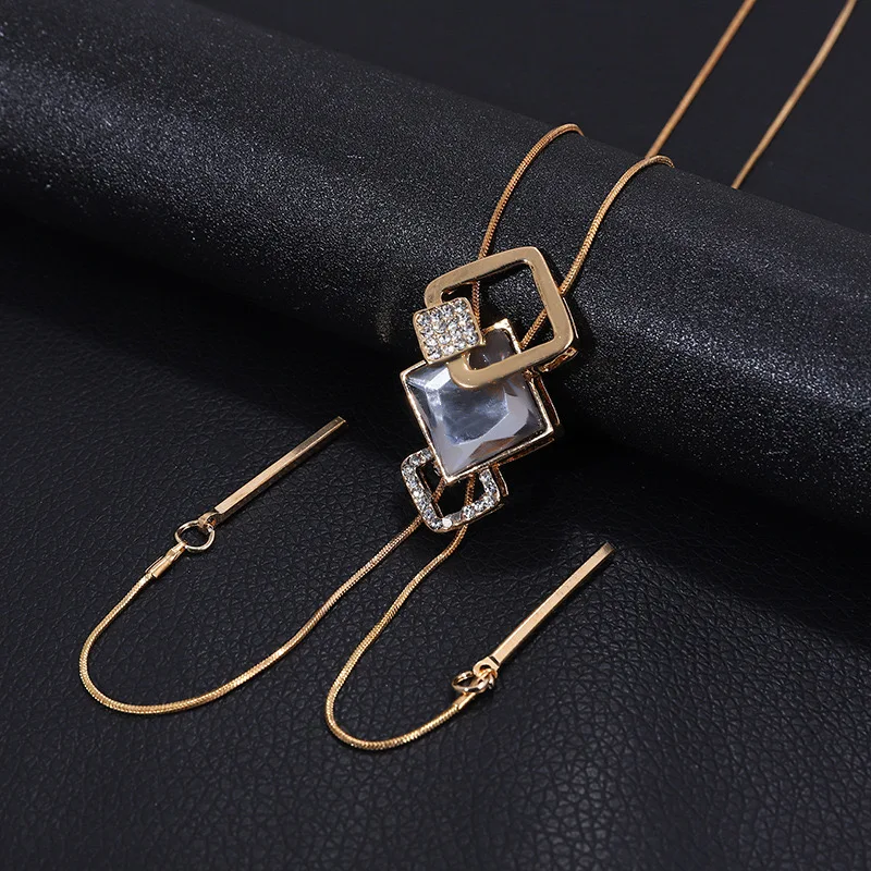 Fashion Hollow Crystal Square Pendant Sweater Necklace Silver Gold Black Color Chain Long Necklace for Women