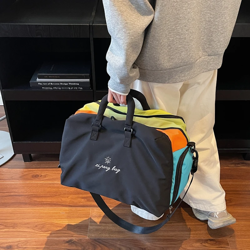 2026 حقائب سفر جديدة غير رسمية ملونة ذات سعة كبيرة عالية الجودة مصمم نمط اللون مطابقة حقائب كتف نسائية رائعة للغاية #3