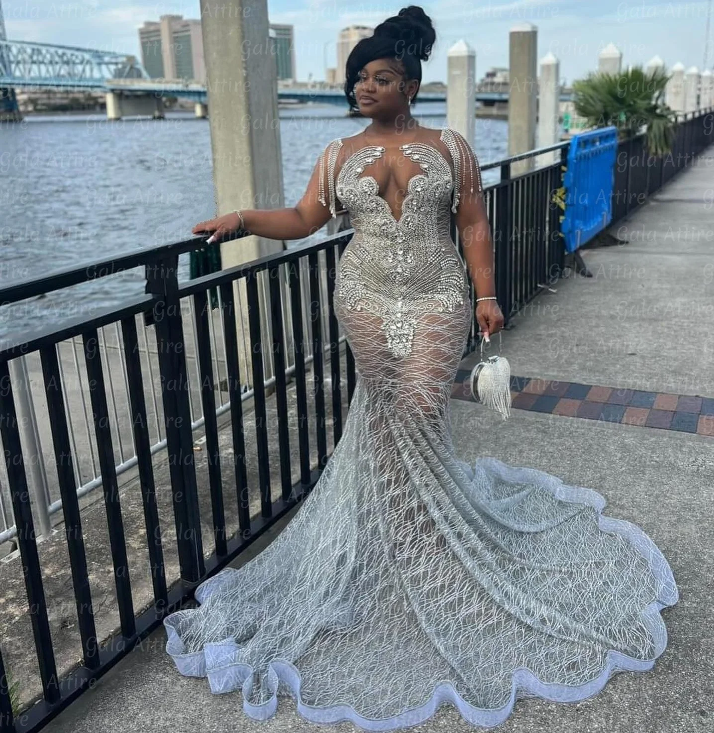 

Gala Attire Sexy Silver Rhinestones Illusion Glittle Graduation Gown Crystal Tassel Girl Long Birth Party Dress Customized
