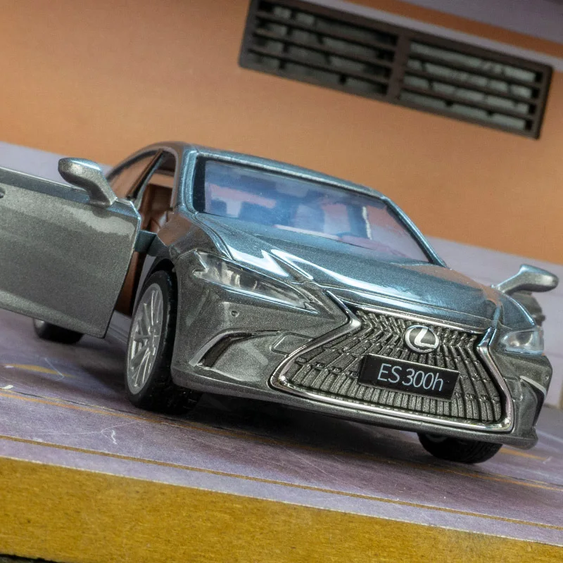 Caipo 1:35 Lexus ES300h Alloy Model Car Toy Diecasts Casting Pull Back Sound and Light Car Toys For Children Vehicle