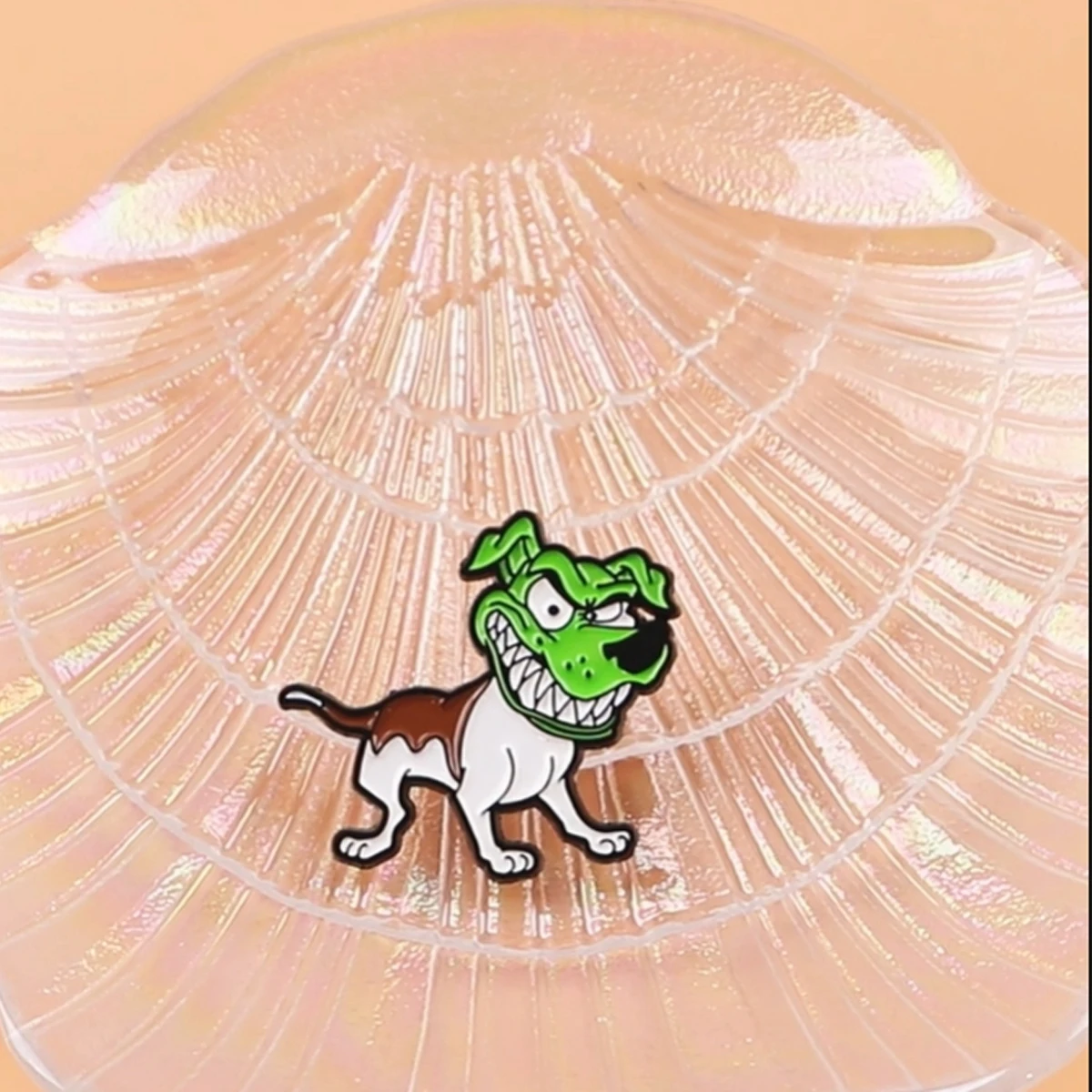 Green Dog namel Pin Lapel Pin Funny Animal Brooches For Women Clothing Decoration Metal Pins Backpack Hat Badge Accessories