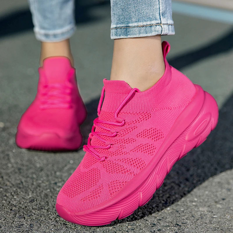 

Summer mesh women's sneakers suitable for outdoor activities, featuring a soft sole design with flyknit technology.