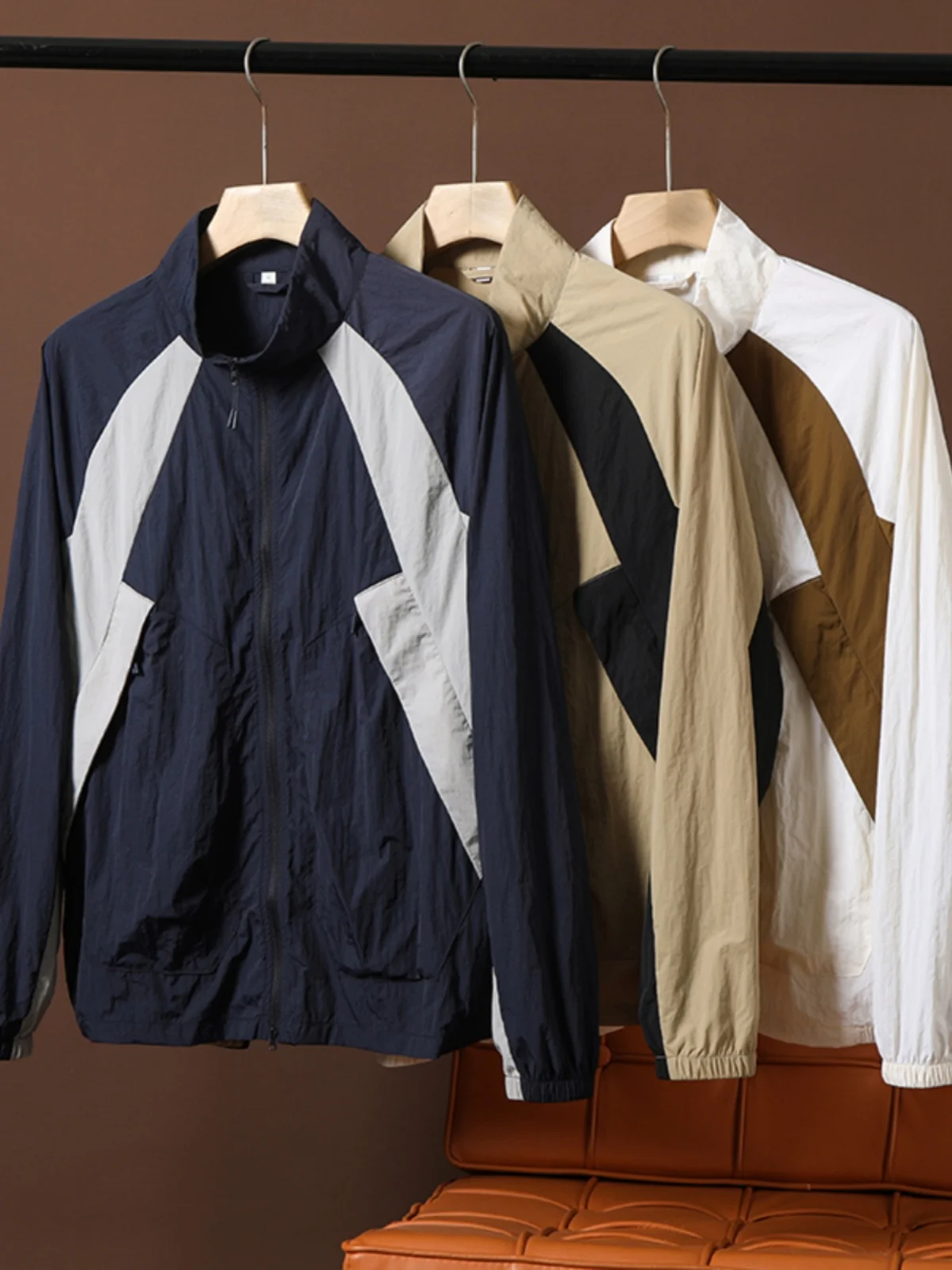 

Легкая дышащая мужская летняя куртка для активного отдыха в городском стиле, свободного кроя, с коротким рукавом, на молнии, с воротником-стойкой