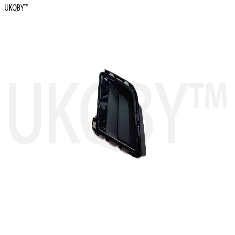 

Воздухозаборник решетки закрывается на правой стороне. 51118081612 51118081611